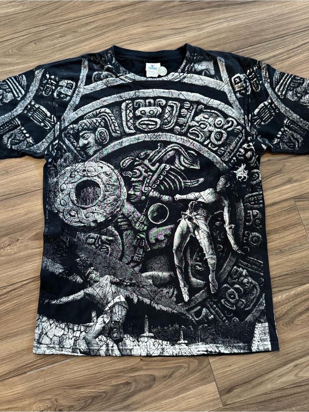 vintage Yazbek Aztec Calendar  (AOP)
 size M #aztec #streetwear #skater